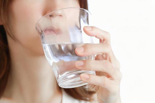 飲み水もセントラル浄水器ならミネラルウォーターと変わらない！